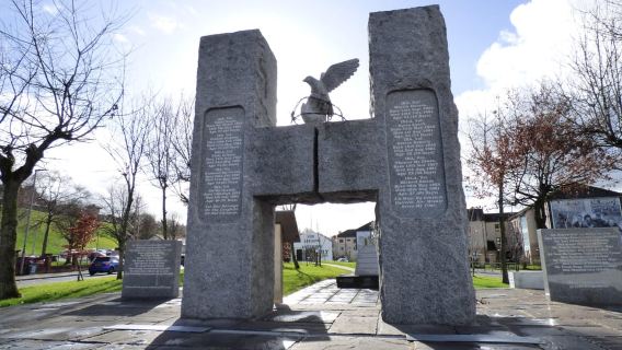 Derry: tour a piedi della Bloody Sunday e dei murales di Bogside