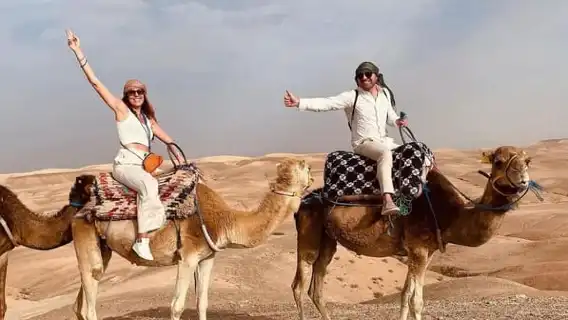 จากเมืองมาร์ราเกช: ทัวร์ชมพระอาทิตย์ตกที่อากาเฟย์พร้อมอาหารค่ำและการแสดง