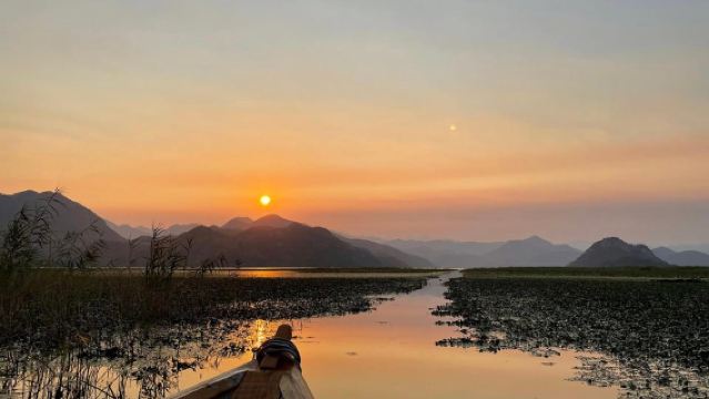 斯庫台湖浪漫夕陽之旅，含飲品與點心