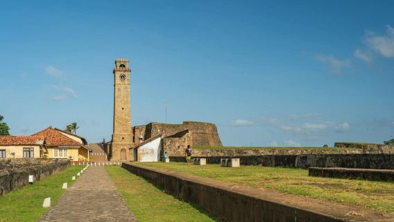 Galle: Fort Walking Tour with Local Guide + Lunch