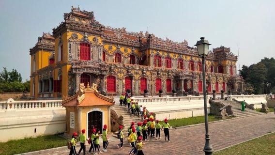 Hue: Recorrido por la ciudad de Hue con recorrido por lo más destacado y guía local