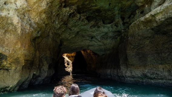 Dari Portimão: Lawatan Bot Benagil bersama Jurupandu Tempatan