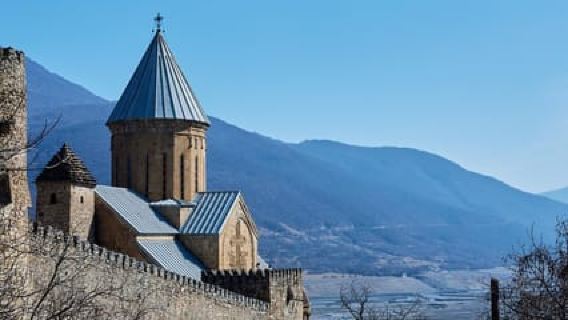Desde Tbilisi: tour con guía por Ananuri, Gudauri y Kazbegi