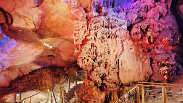 Lawatan sehari sewaan peribadi dari Chizhou ke Gunian Xianyu Shitai + Gua Penglai dengan pengangkutan dari pintu ke pintu