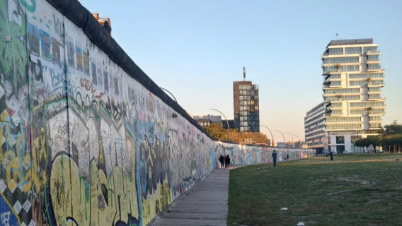 Germany Berlin Wall Memorial - East Side Gallery - Neues Museum - Berlin Park