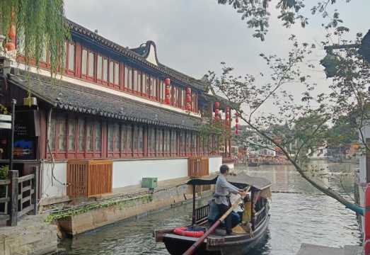 Yu Garden + Zhujiajiao Ancient Town Day Tour [Explore the Millennial Water Town with Lingering Smoke]