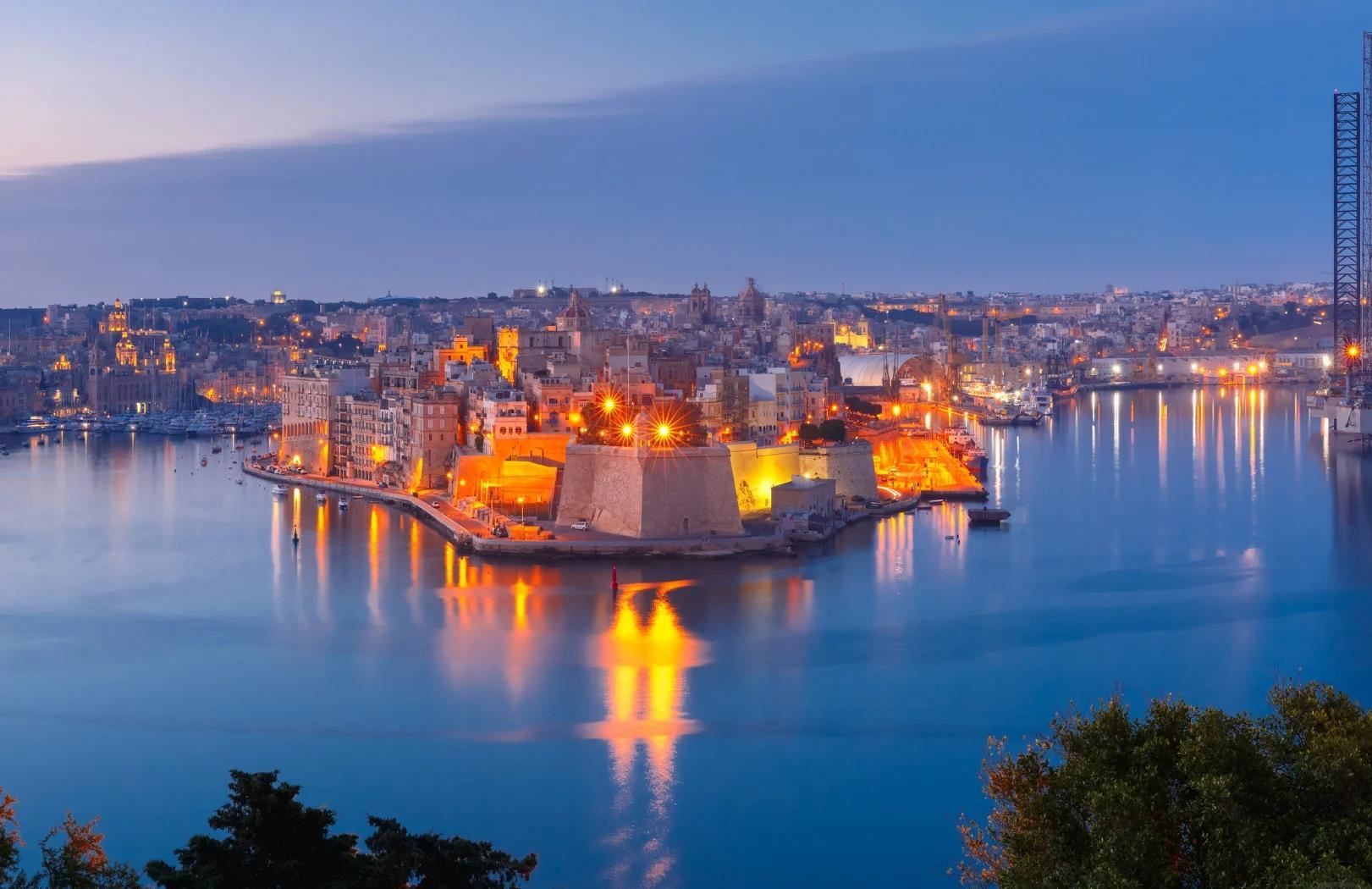 馬耳他藍洞+哈格爾基姆神廟+姆納伊德拉神廟+拉巴特老城一日遊