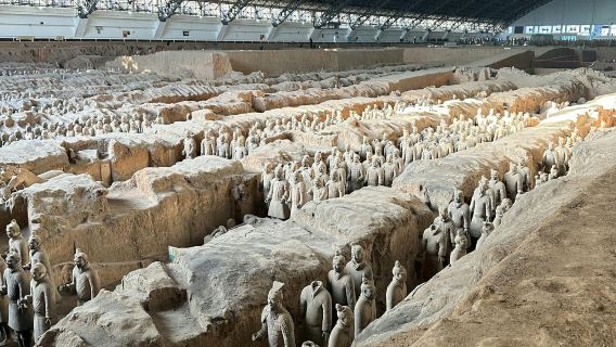Eintägige reine Besichtigungstour zum Mausoleum Qin Shihuangdis (inklusive kostenloser Hanfu-Erfahrung)