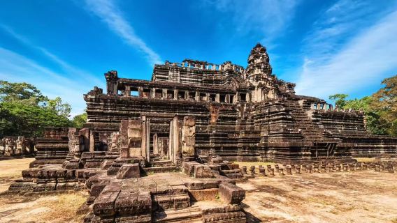 Siem Reap Round-Trip: Angkor Wat Sunrise Tour · English Group