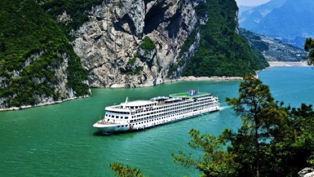Kapal pesiar seri emas Chongqing Tiga Ngarai pulang pergi Chongqing Yichang