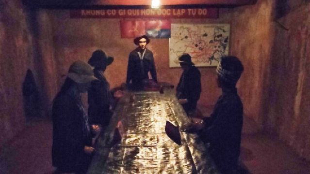 Stadtrundfahrt in Ho-Chi-Minh-Stadt und Tagesausflug zu den Tunneln von Củ Chi