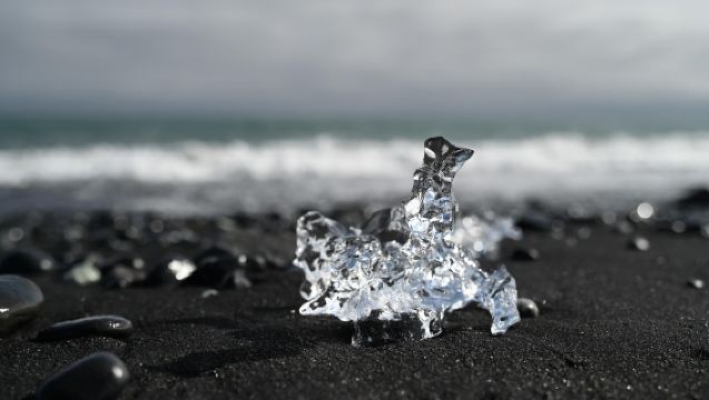 Tour di un giorno al ghiacciaio Sólheimajökull e alla spiaggia nera in Islanda (minibus in inglese per 18 persone)