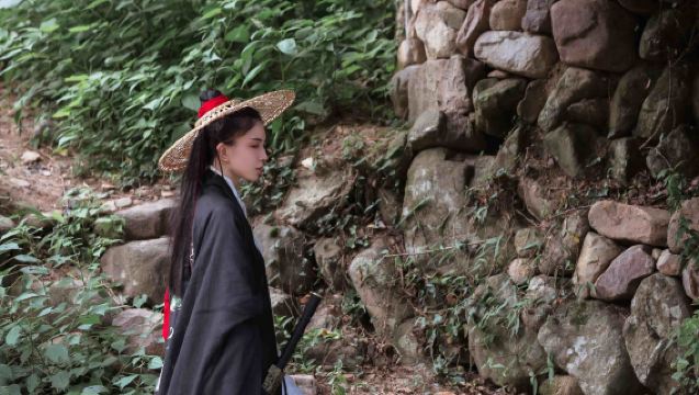 Huanan trip moments[Photography services including photo shoots, short videos, promotional videos, graduation photos, family-friendly portraits, wedding photos with all raw images provided/translation]