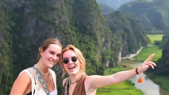 Ninh Binh Fuld dags tur: Hoa Lu – Trang An – Mua-hule | Limousine, frokost, bådtur & cykel