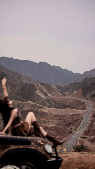 1-day desert off-road adventure from Hohhot crossing Dadong slope - Longtouguai - Desert Highway 7 - Sacred tree