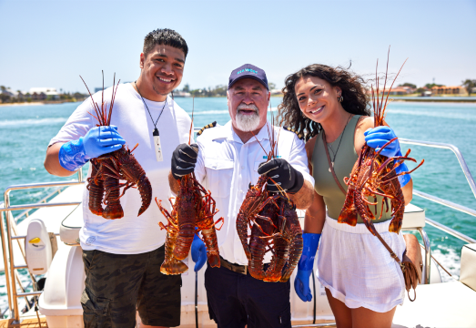 [Mandurah Cruises Official] Western Australia Mandurah Lobster Cruise (Live Australian lobster + 8-course seafood feast + unlimited drinks + wild... AUD 350