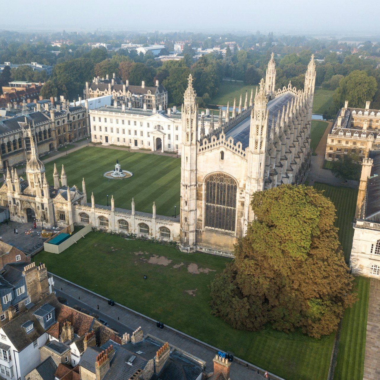 Tour combinato a piedi e in barca dell'Università di Cambridge con il King's College
