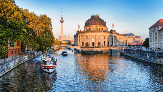 Brandenburg Gate, Berlin Cathedral, Berlin Natural History Museum, and Bode Museum one-day tour