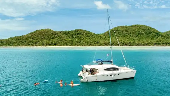 泰國芭達雅包船出海|豪華遊艇 / 雙體帆船可選|含飯店接駁|浮潛海釣|路線可選