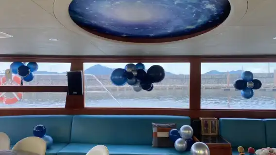 惠州遊艇生日求婚~惠州亞諾68英尺法國進口遊艇包船出海+生日求婚佈置簡單經濟款套餐