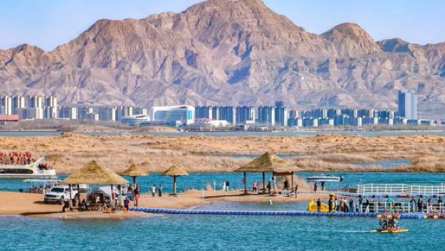 Lawatan sehari Yinchuan Wuhai Kuil Laseng dan Tasik Wuhai