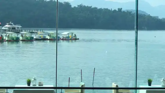 力麗俪山林會館日月潭館魚藻餐廳雙人晚餐套餐(假日不加價)