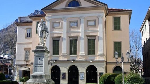 Como: recorrido a pie de 2 horas