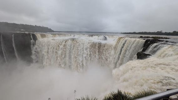 Iguazu Falls Private Day Tour: Brazil+Argentina +Boat Option