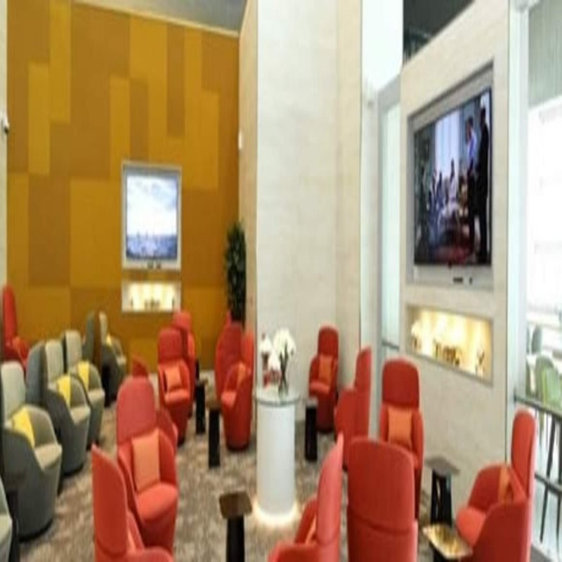 Emirates Ahlan Lounge service at Dubai International Airport 170586