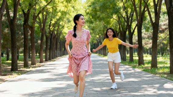 北京奧林匹克森林公園旅拍【跟拍攝影親子照情侶閨蜜兒童跟拍家庭旅拍】