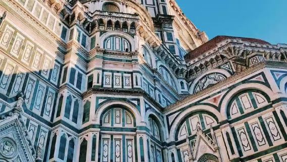 義大利佛羅倫斯聖母百花大教堂+烏菲茲美術館+老橋一日遊。