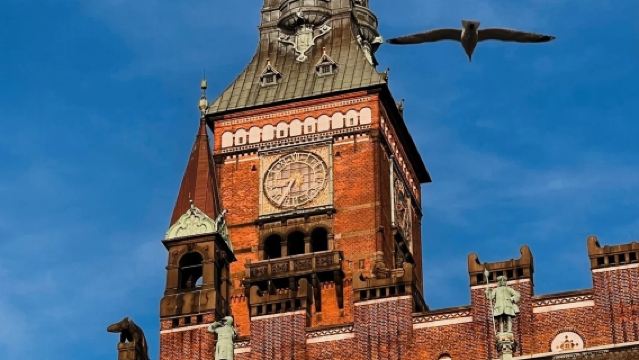 丹麥哥本哈根-腓特列教堂-趣伏裡公園-圓塔-包車-精選