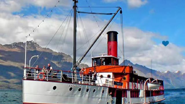 ニュージーランド・クイーンズタウン TSSアーンスロー蒸気船【100年歴史の蒸気船で湖クルーズ+ファームショー+BBQランチ/ディナー(オプション)】