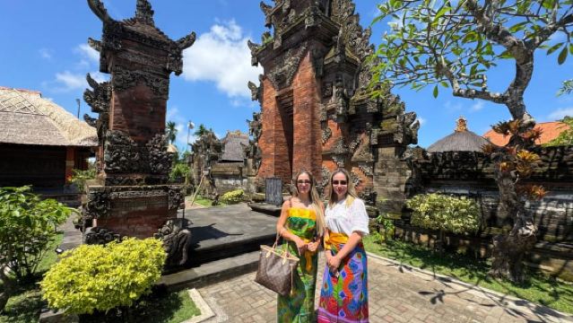 Ubud: Temple, Swing, Waterfall, Rice Terrace & Monkey Forest