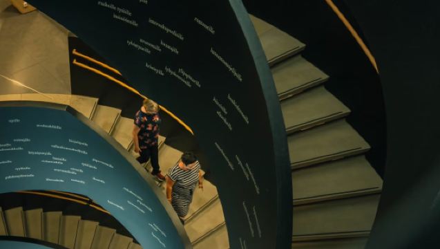 芬蘭赫爾辛基市區定制包車【市區飯店接駁】