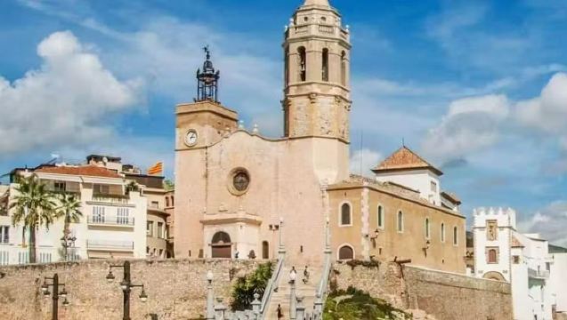 Sewaan peribadi pergi-balik Barcelona | Pemandu pelancong berbahasa Cina | Lawatan sehari ke Sitges + Tarragona