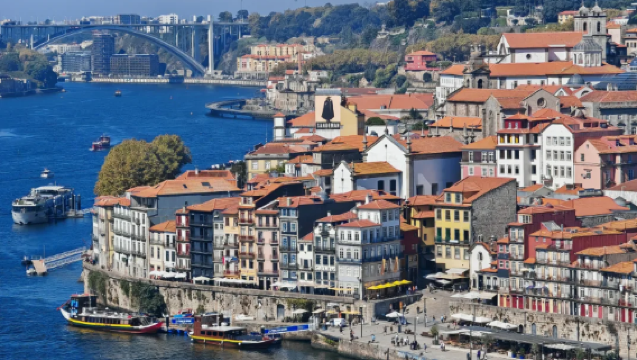 Portugal Porto: Penterjemah profesional Bahasa Cina-Portugis & Inggeris / pemandu pelancong / teman tempatan | Teman pelancongan | Penterjemah pameran / penterjemah perniagaan | Perancangan perjalanan tersuai