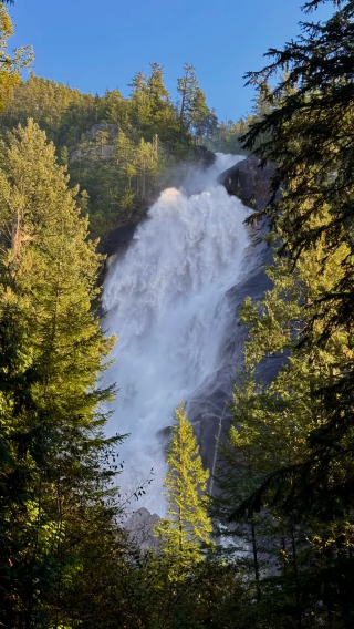Vancouver sea to sky highway + Shannon falls provincial park + Horseshoe bay 1-day tour - Chinese driver private charter
