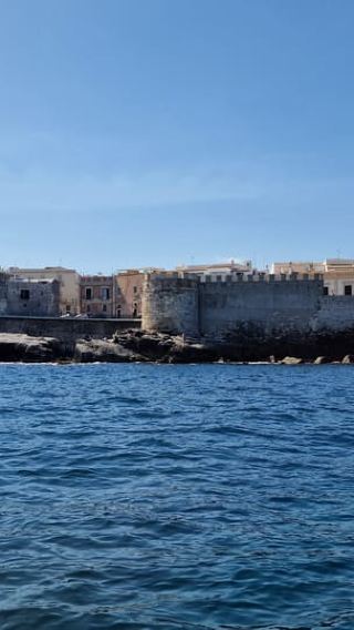 Siracusa: Ortigia +sea caves +fishing experience