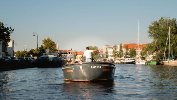 Haarlem Private Canal Tour with Bites and Unlimited Drinks