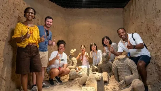 Passeio de meio dia aos Guerreiros de Terracota | Guia em inglês + traslado do hotel | Novo lançamento com oferta limitada de banquete de dumplings