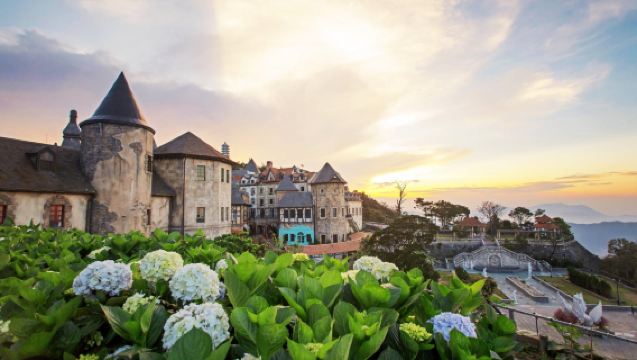 Da Nang, Vietnam|Ba Na Hills Admission Ticket (Including Round-trip Cable Car) + Buffet Lunch|Local food experiences - Sun World Ba Na Hills