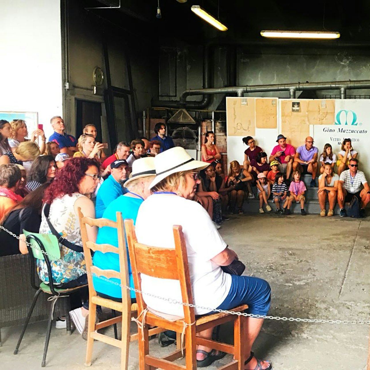 Murano: dimostrazione di soffiatura del vetro + trasferimento di sola andata