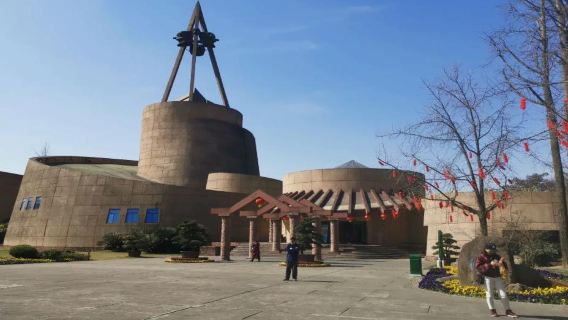 三星堆博物館+大熊貓繁育基地一日遊含門票（VIP私享專車團）