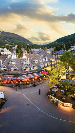 1-day tour to Whistler and Shannon Falls Provincial Park [round-trip from Vancouver/bilingual tour in Chinese and English]