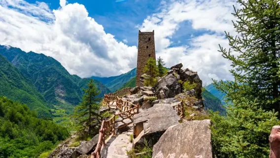 4-Day Sichuan Panda Valley / Jiuzhaigou / Huanglong / Sinuniang Private Tour