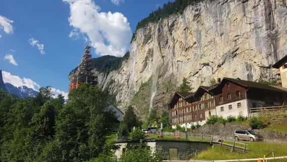 Perjalanan Sehari Kelompok Kecil Lauterbrunnen dan Mürren