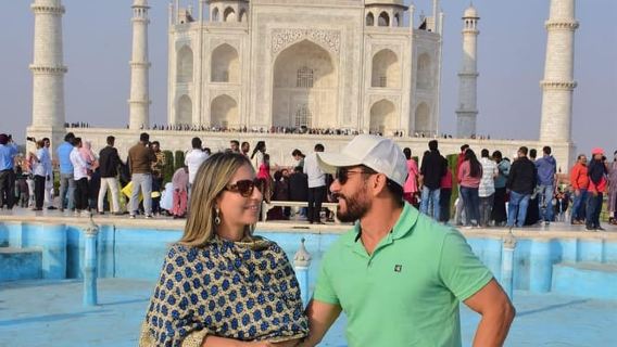Ab Delhi: Tagesausflug zum Taj Mahal per Schnellzug mit Mittagessen