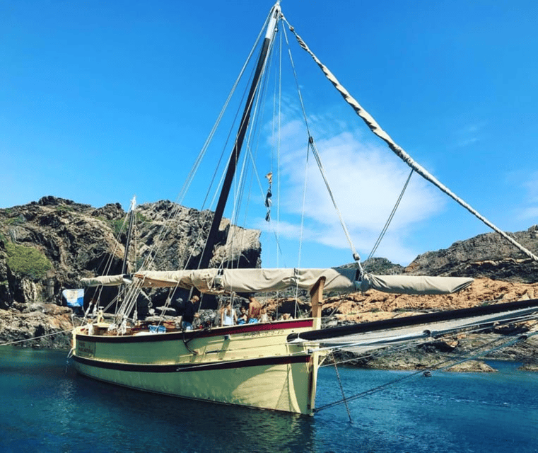 Cadaqués: Cap de Creus Natural Park Boat Trip