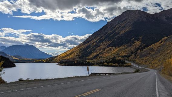 Da Skagway: Yukon Sled Dog Mushing e White Pass Combo
